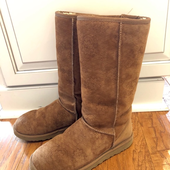 UGG tall chestnut boots *unique* - Picture 3 of 8